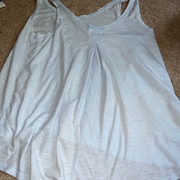 Universal Thread Tank - Picture 2 of 3